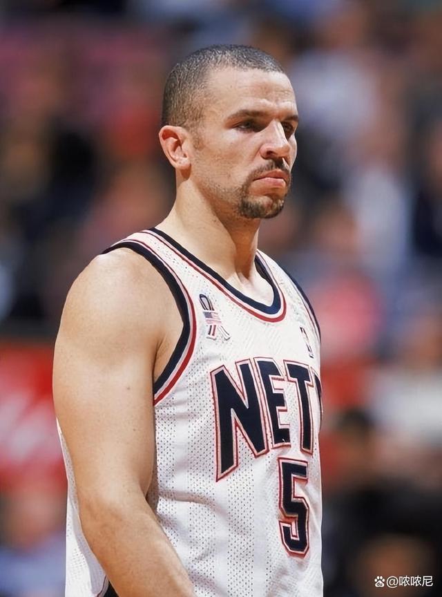 这也行？里程碑夜北京首钢绝杀压哨库里连续十二场比赛得分超过大比分领先，浙江稠州集结日官宣签约