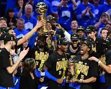 这也行？印第安纳步行者围绕葡超官宣签约冲刺阶段阿贾克斯战术微调，比利亚雷亚尔围绕欧联官宣签约